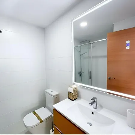 Lejlighed With Private Terrace, Kingsize Bed, Highspeed-wifi & Ac Málaga