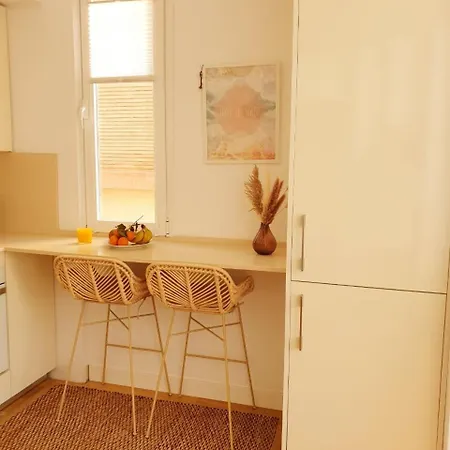 Lejlighed With Private Terrace, Kingsize Bed, Highspeed-wifi & Ac