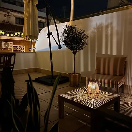 With Private Terrace, Kingsize Bed, Highspeed-wifi & Ac * Málaga